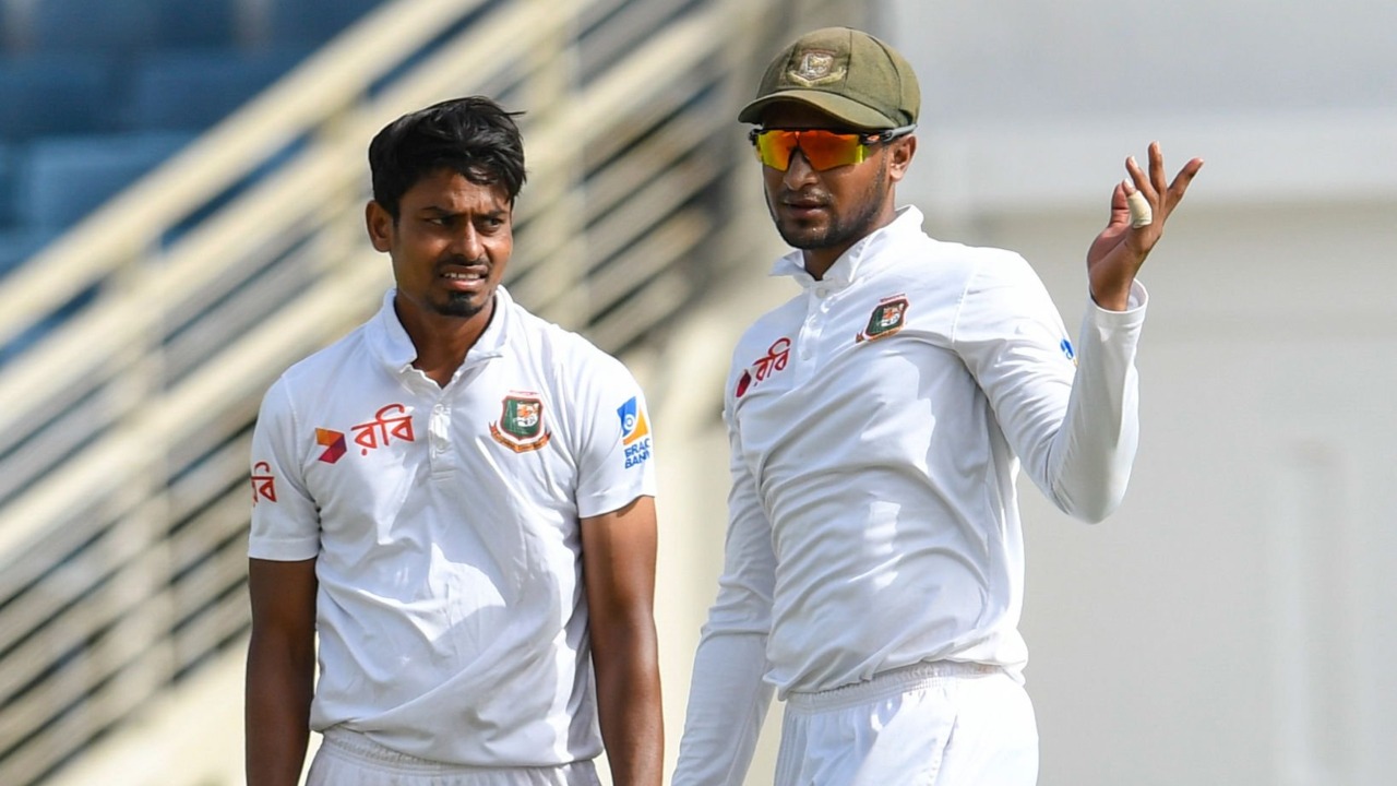 সাকিবের পর নতুন গল্প তাইজুলের হাতে