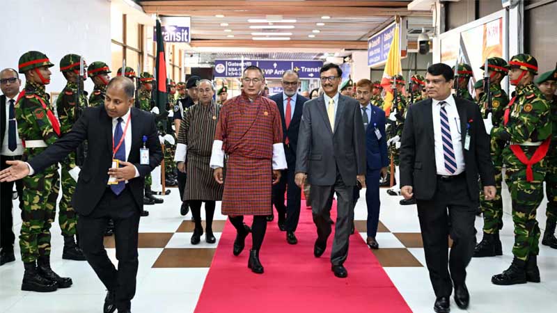 ঢাকা ছাড়লেন ভুটানের প্রধানমন্ত্রী