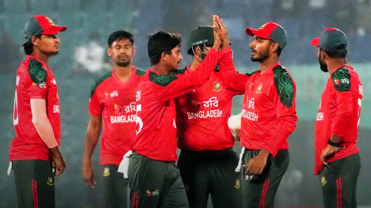 ক্রিকেট-ফুটবলে আজ ব্যস্ত দিন